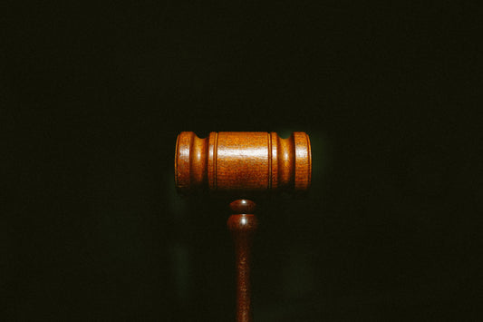 ¿Qué es la Cláusula de Competencia del Tribunal?
